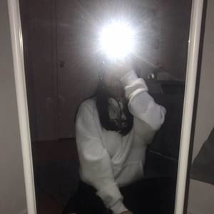 Meet your Posher, Stacy